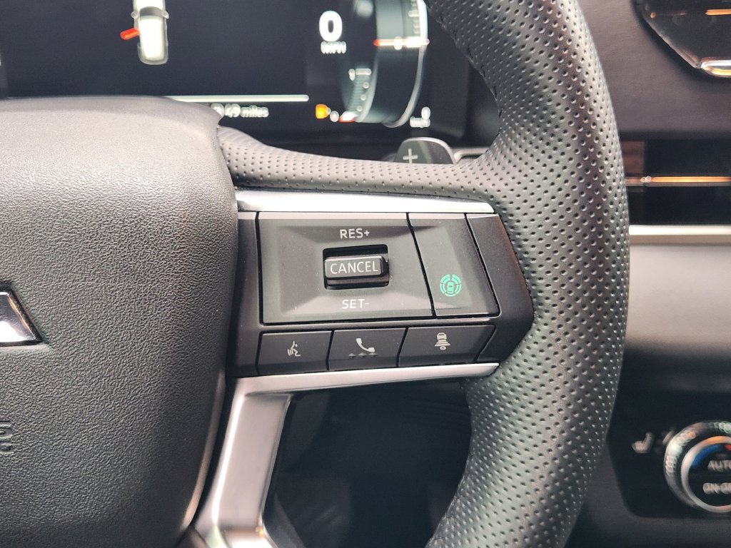 Used 2024 Mitsubishi Outlander SE Black Edition FWD image 28