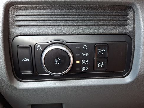 Used 2025 Ford F250 XLT w/ Snow Plow Prep Package AWD/4WD image 25