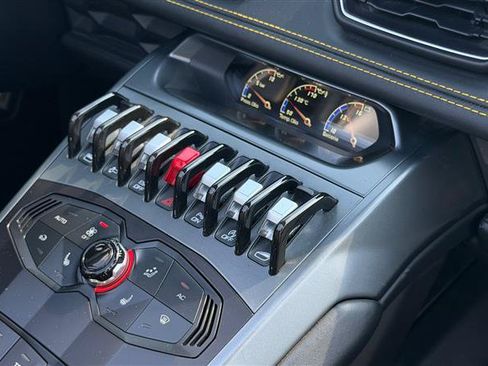 Used 2019 Lamborghini Huracan LP 580-2 RWD image 53