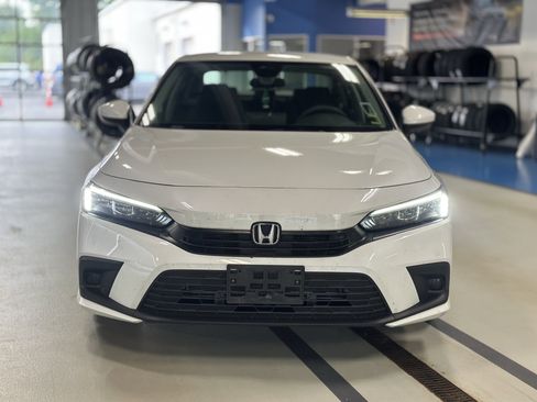 Used 2024 Honda Civic LX image 2