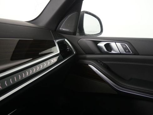 Used 2025 BMW X5 xDrive40i image 28