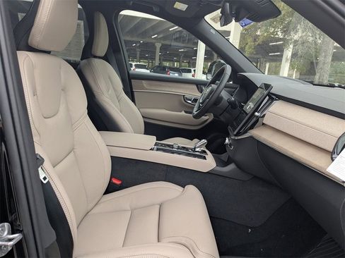 New 2026 Volvo XC90 T8 Ultra w/ Protection Package Premier image 12