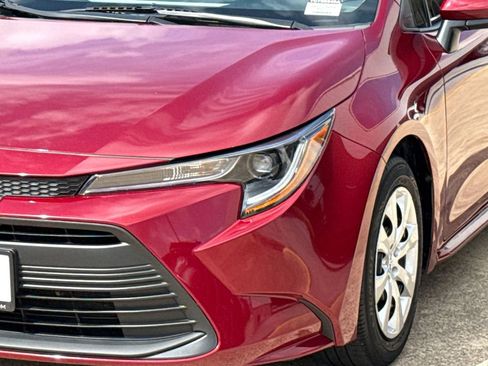 Used 2024 Toyota Corolla LE image 5