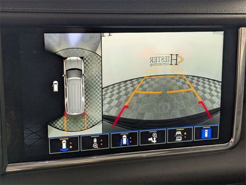 Used 2023 GMC Yukon Denali image 22