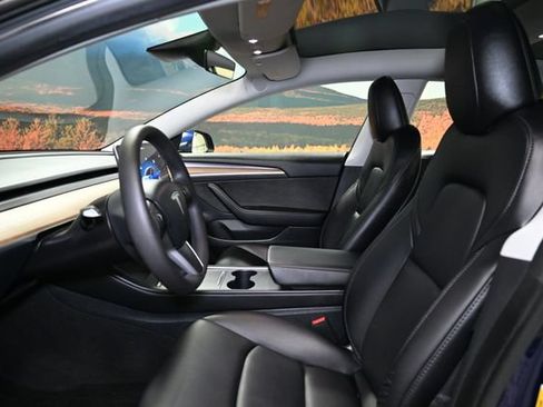 Used 2023 Tesla Model 3 Standard Range RWD image 17