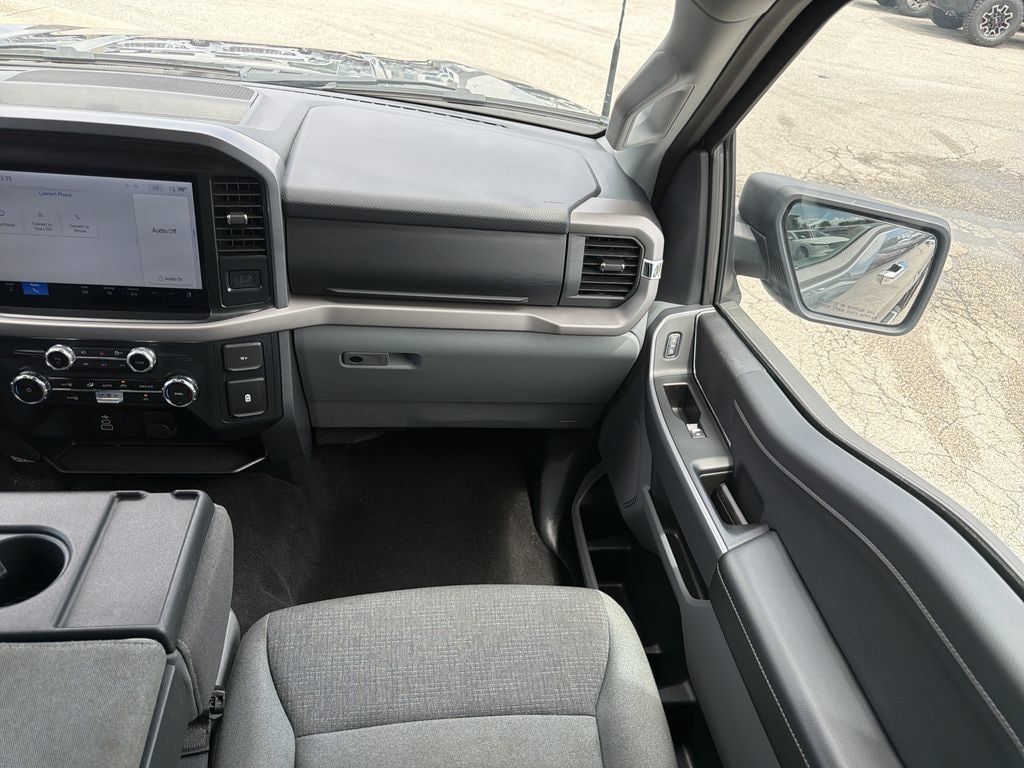 Used 2025 Ford F150 XLT w/ Equipment Group 301A Standard AWD/4WD image 17