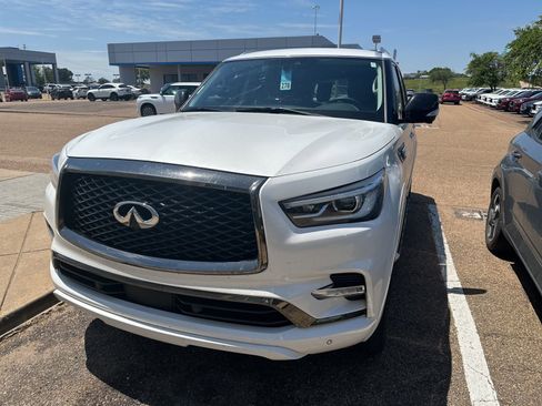 Certified 2023 INFINITI QX80 Premium Select w/ Cargo Package AWD/4WD image 2