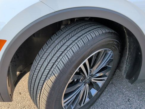 Used 2024 Volkswagen Tiguan Wolfsburg Edition w/ Panoramic Sunroof Package image 13