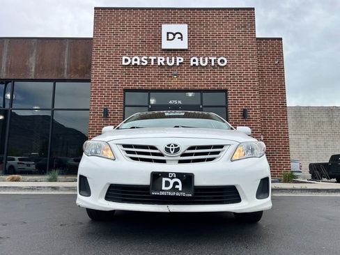 Used 2013 Toyota Corolla LE image 2