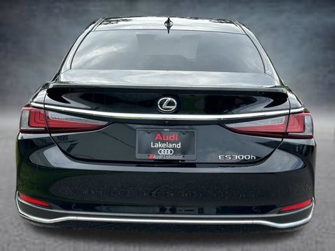 Used 2024 Lexus ES 300h w/ Premium Package FWD image 4