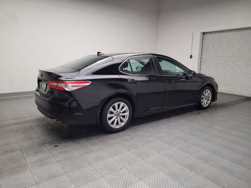 Used 2020 Toyota Camry LE image 10