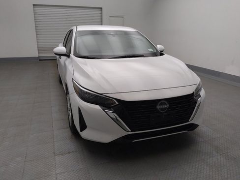 Used 2025 Nissan Sentra S image 14