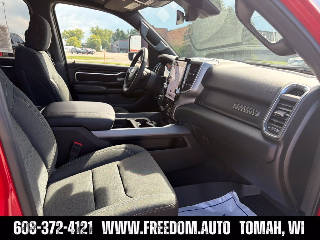 Used 2025 RAM 1500 Big Horn AWD/4WD image 32