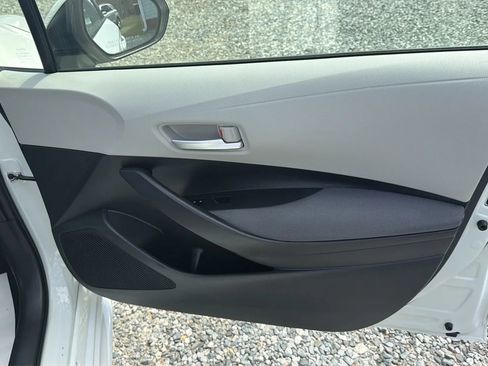 Used 2020 Toyota Corolla LE image 31