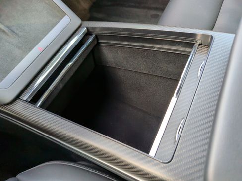 Used 2021 Tesla Model S Plaid image 18