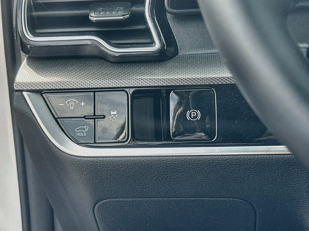 Used 2023 Kia Sportage SX FWD image 10