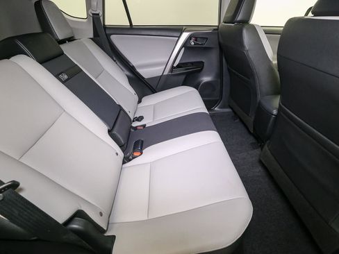 Used 2018 Toyota RAV4 Limited AWD/4WD image 24