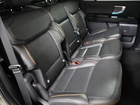 Used 2025 Ford Expedition Tremor AWD/4WD image 31