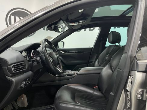 Used 2021 Maserati Levante AWD/4WD image 13
