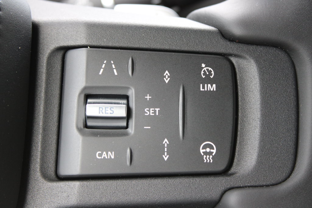 New 2026 Land Rover Defender 110 V8 AWD/4WD image 13