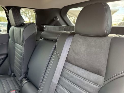 New 2026 Mitsubishi Outlander SE FWD image 13