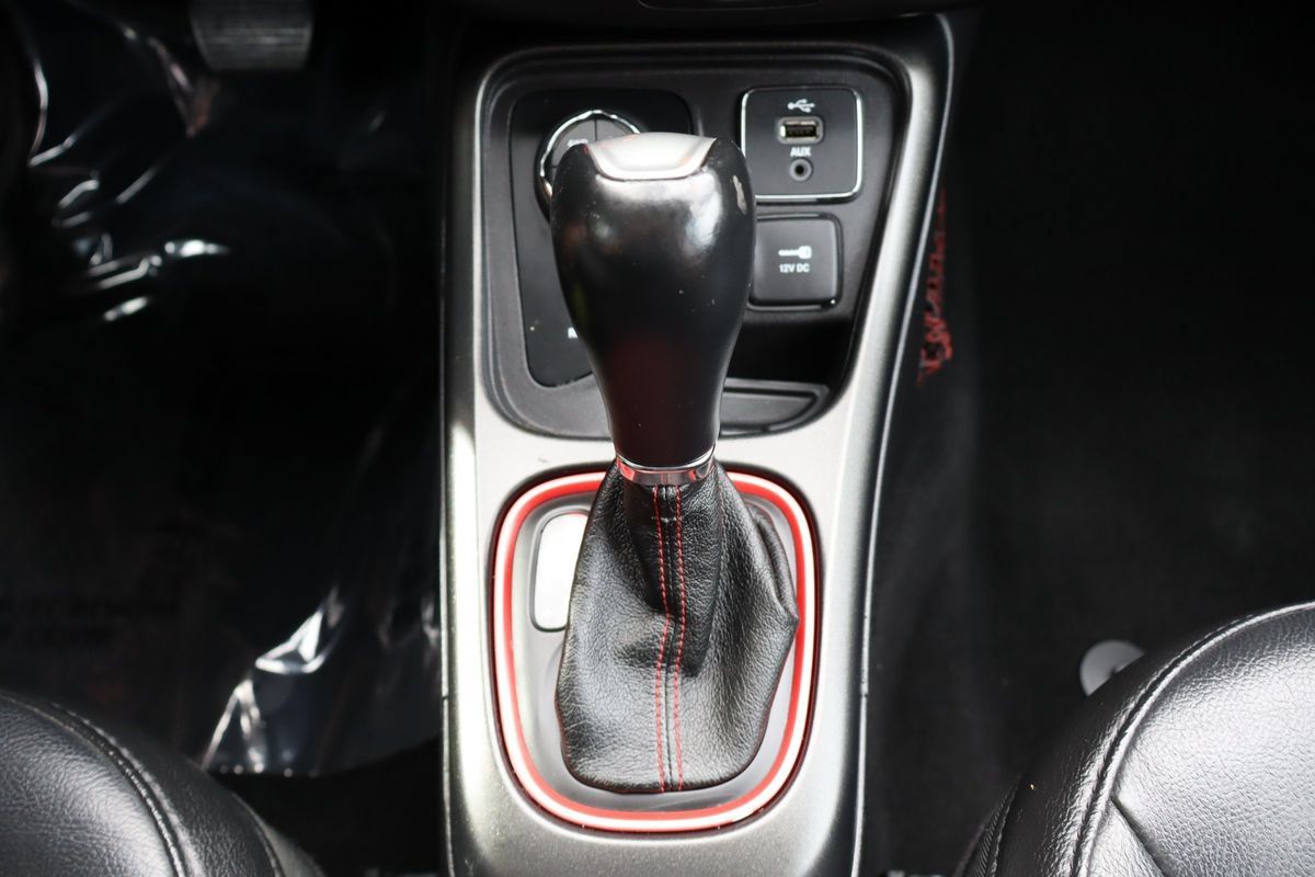 Used 2018 Jeep Compass Trailhawk AWD/4WD image 36