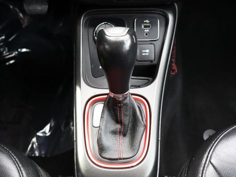 Used 2018 Jeep Compass Trailhawk AWD/4WD image 36