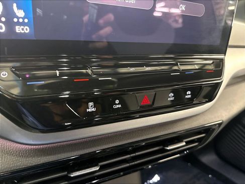 Used 2023 Volkswagen ID.4 Pro RWD image 18