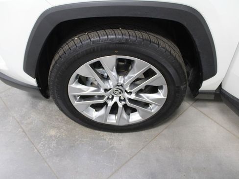 Used 2020 Toyota RAV4 Limited image 58