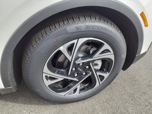 New 2024 Lincoln Nautilus Premier w/ Equipment Group 102A image 7