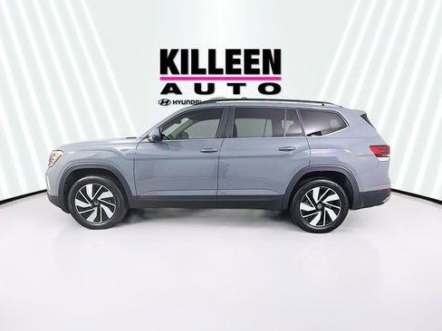 Used 2025 Volkswagen Atlas SE image 4