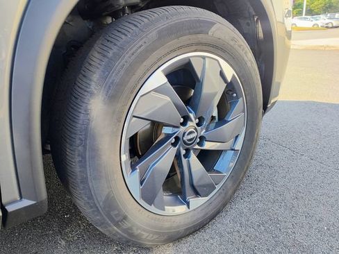 Used 2025 Nissan Rogue SV FWD image 7