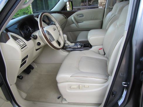 Used 2016 INFINITI QX80 2WD w/ Driver's Assistance Package image 12