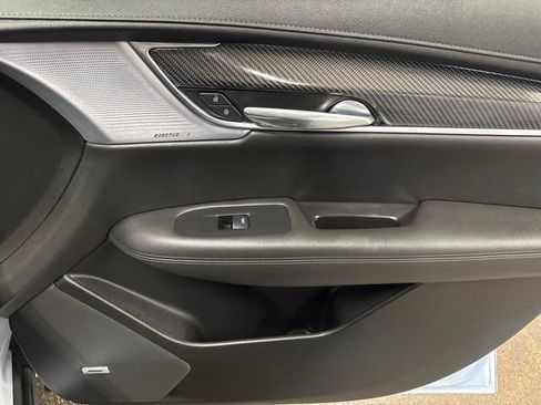Used 2024 Cadillac XT6 Sport w/ LPO, Onyx Lite Package AWD/4WD image 28