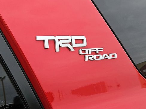 Used 2020 Toyota 4Runner SR5 image 6