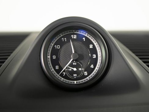 New 2026 Porsche Macan S image 21