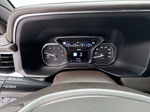 Used 2021 GMC Yukon Denali w/ Advanced Technology Package image 12