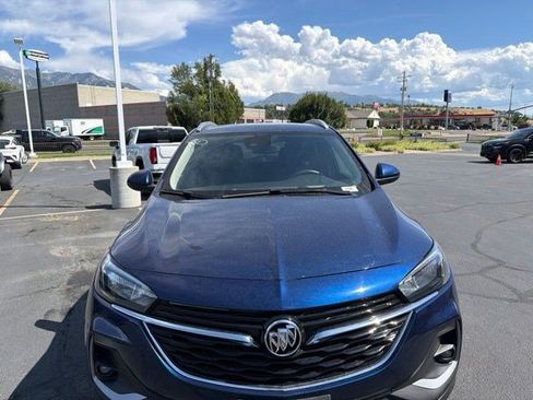Used 2022 Buick Encore GX Select w/ Safety Package II AWD/4WD image 2