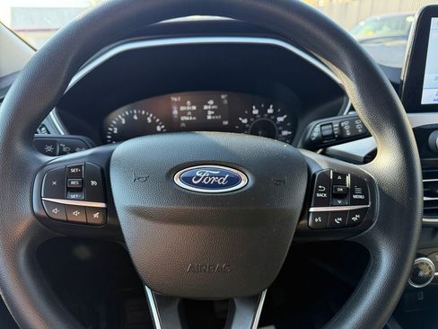 Used 2020 Ford Escape SE image 31
