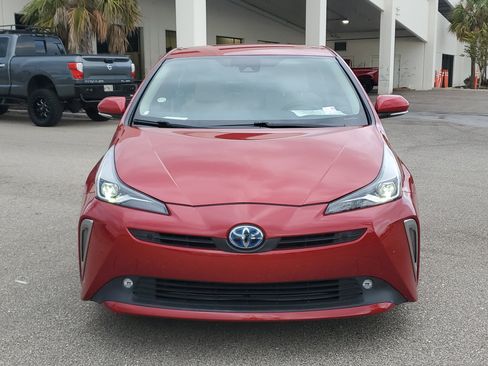 Used 2022 Toyota Prius LE image 2