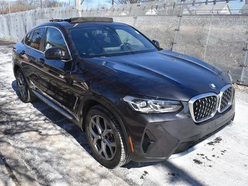 Used 2024 BMW X4 xDrive30i image 4