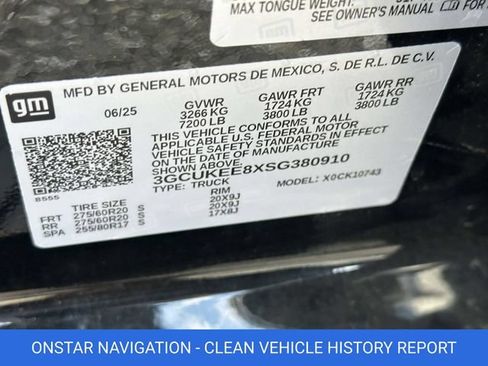 Certified 2025 Chevrolet Silverado 1500 RST AWD/4WD image 8