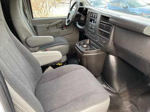 Used 2024 GMC Savana 2500 w/ Driver Convenience Package image 22