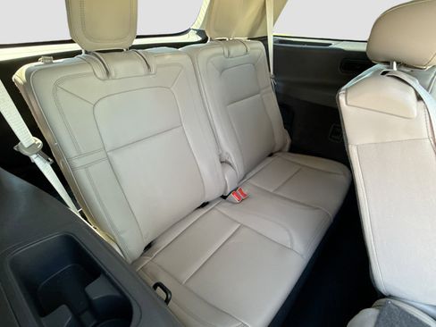 Used 2022 Lincoln Aviator Reserve w/ Elements Package Plus image 22