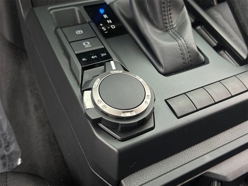 Used 2025 Toyota Tacoma SR image 26