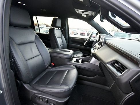 Used 2024 Chevrolet Suburban LT AWD/4WD image 20