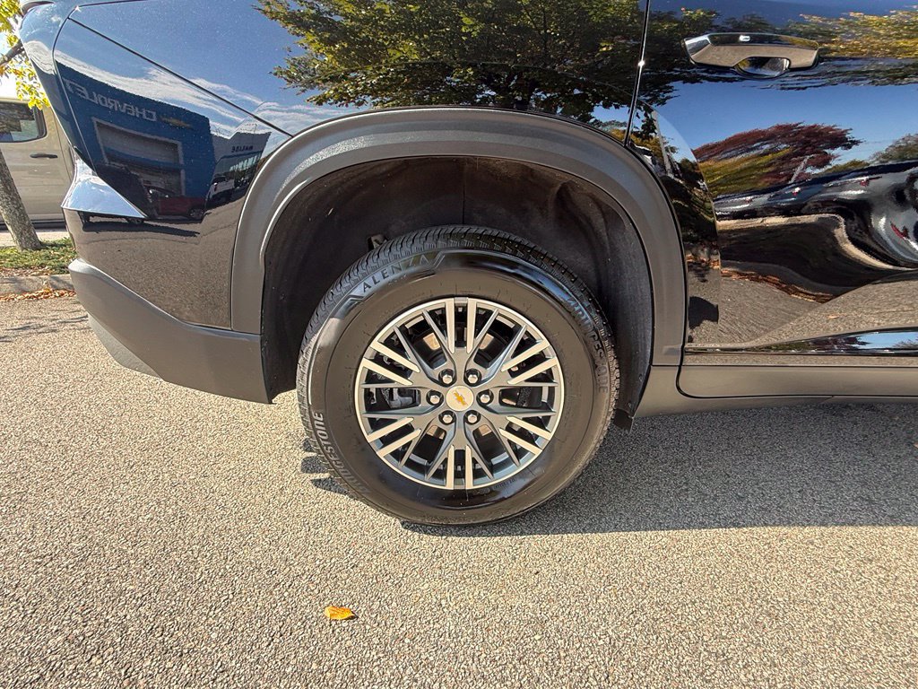 Used 2026 Chevrolet Traverse LT AWD/4WD image 38