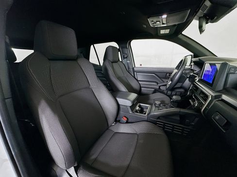 Used 2025 Toyota 4Runner SR5 image 31