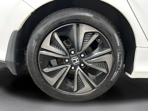 Used 2019 Honda Civic EX image 10