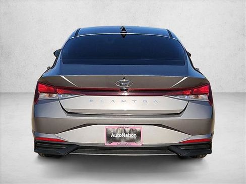 Used 2023 Hyundai Elantra SEL FWD image 7